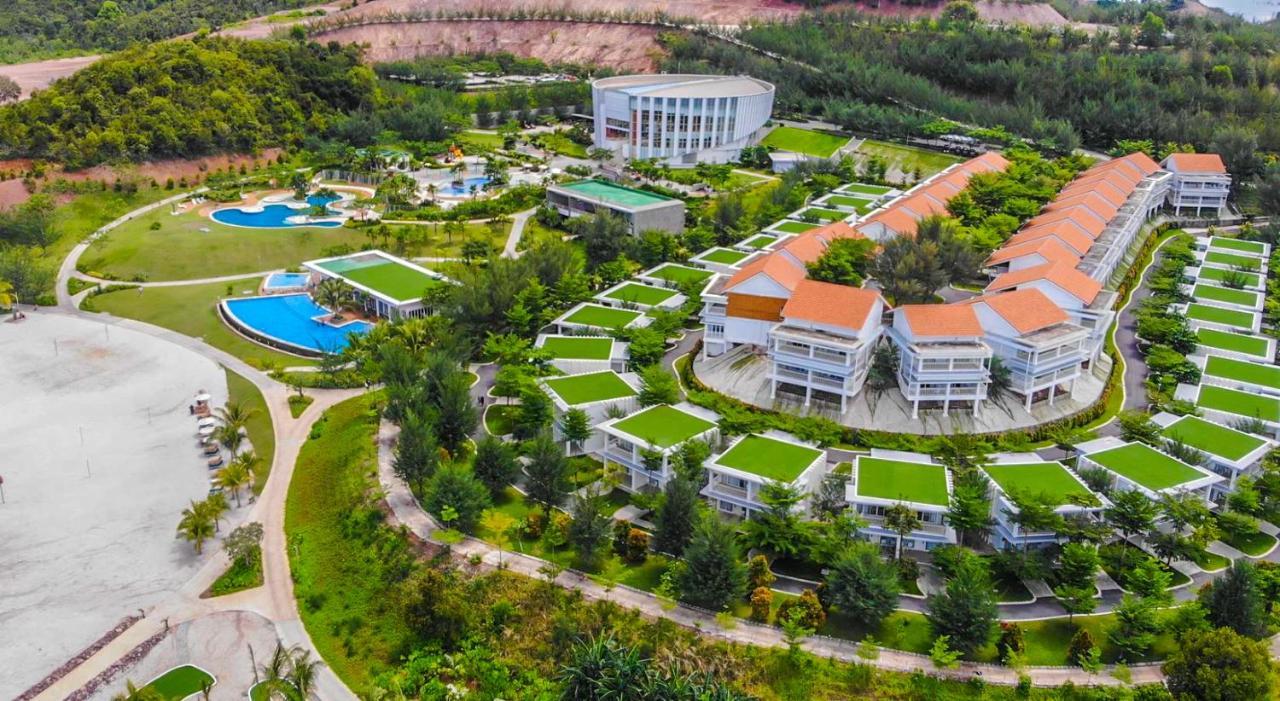 Harris Resort Barelang Batam Sagulung Esterno foto