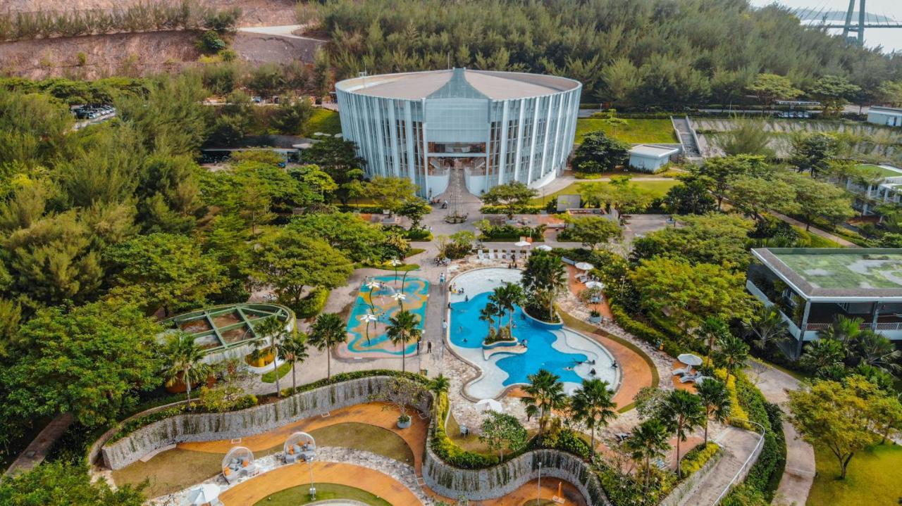 Harris Resort Barelang Batam Sagulung Esterno foto